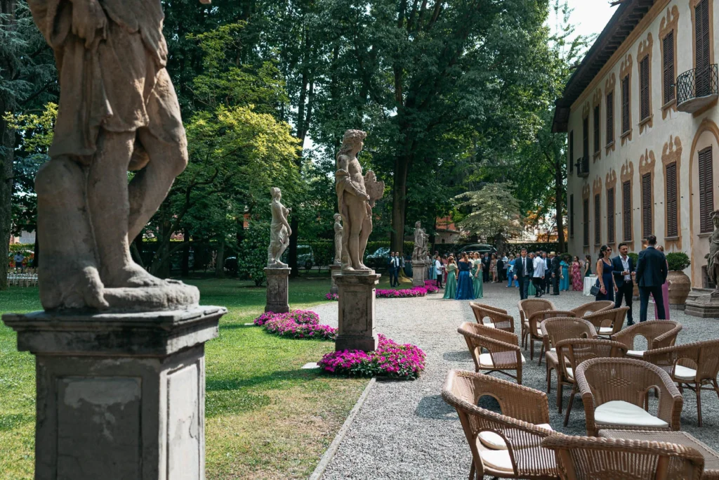 16 villa gandini parco statue arrivo invitati