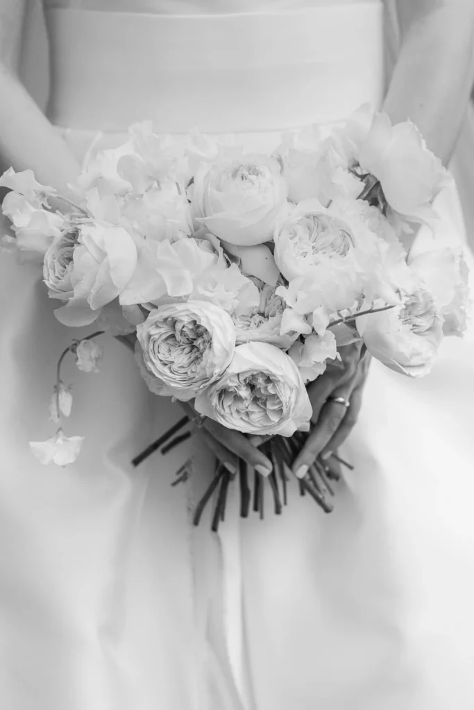 46 villa gandini bouquet sposa rose bianco nero