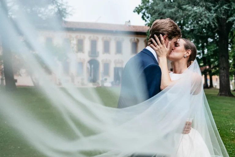A Wedding at Villa Gaia Gandini: Virginia and Stefano, Arriving by Boat on the Naviglio and a Night to Remember Under the Renaissance Portico 1 A Wedding at Villa Gaia Gandini: Virginia and Stefano, Arriving by Boat on the Naviglio and a Night to Remember Under the Renaissance Portico