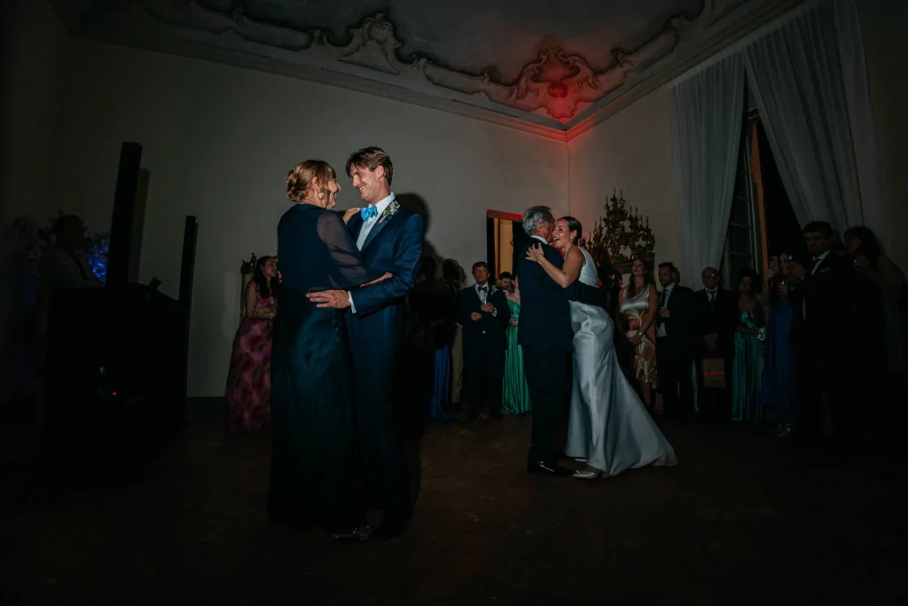 62 villa gandini primo ballo sposi sala affrescata